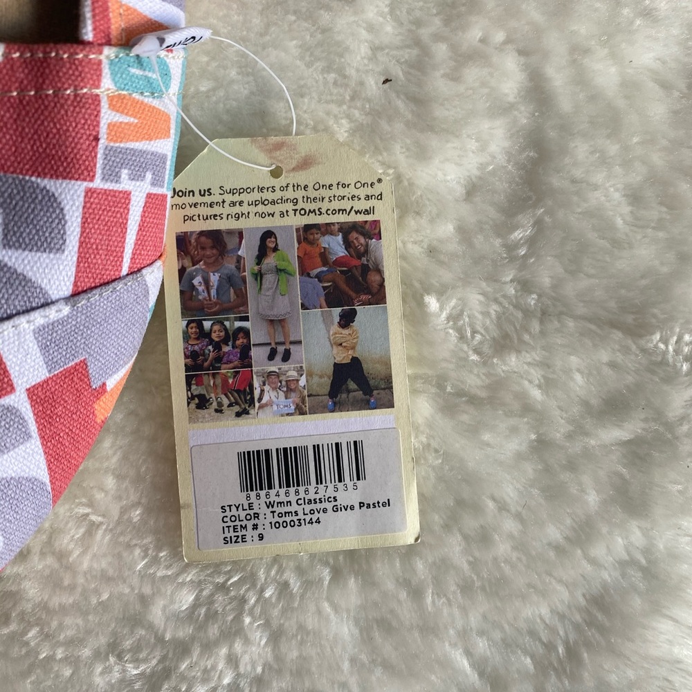 New Toms - Picture 4 of 5